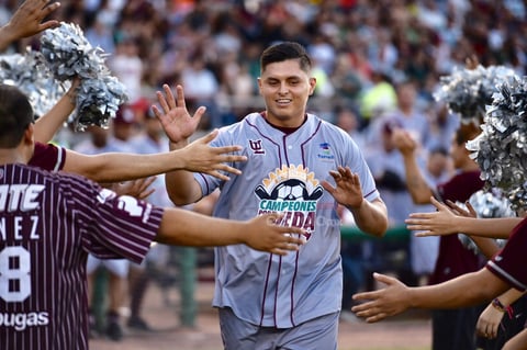 Algodoneros y Guerreros se enfrentan en el Estadio Revolución