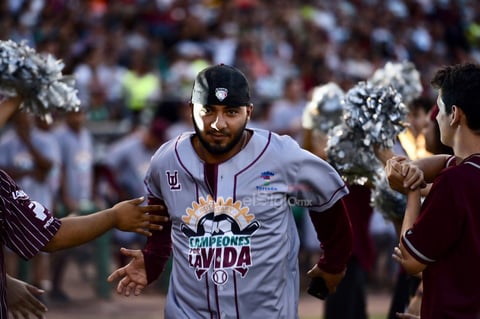 Algodoneros y Guerreros se enfrentan en el Estadio Revolución