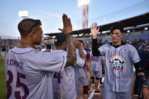 Algodoneros y Guerreros se enfrentan en el Estadio Revolución