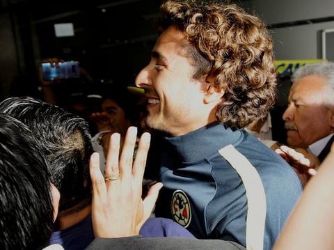 En Rusia volvió a sobresalir por su seguridad y a pesar de su edad se mantiene como titular en el equipo nacional y es candidato a formar parte del cuadro mexicano en el Mundial de Catar 2022.