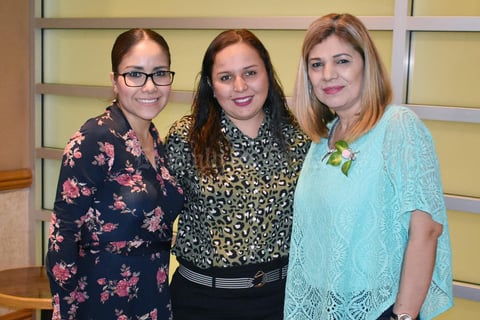 14082019 FIESTA DE DESPEDIDA.  Ana, Sonia y Socorro.