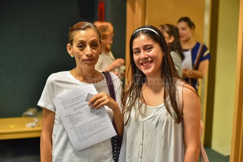 14082019 POSAN PARA LA CáMARA.  Maru y Rebeca.