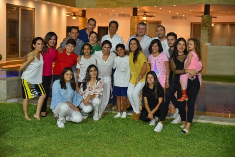 14082019 Asistentes pasaron gratos momentos en la velada.
