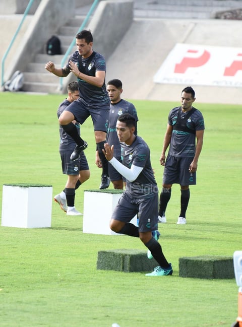 Santos continúa su preparación para mantenerse en la cima de la Liga MX