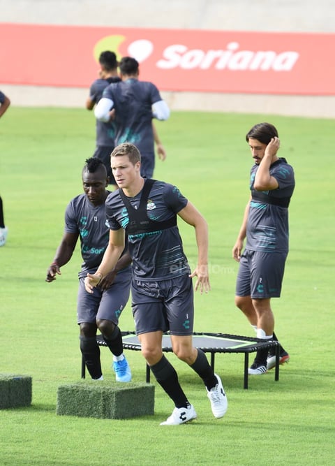 Santos continúa su preparación para mantenerse en la cima de la Liga MX