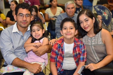 16082019 Hugo, Diana, Santiago y Regina.