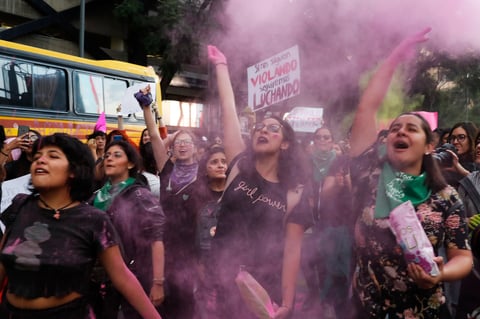 Agresiones y daños tras marcha feminista en CDMX