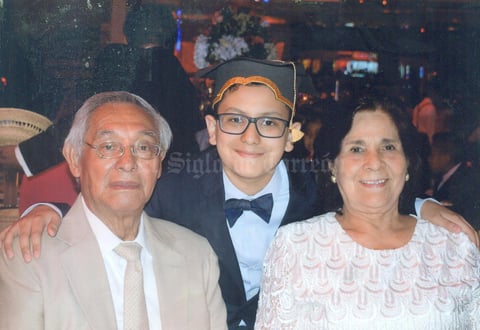 18082019 GRATA COMPAñíA.  Nicolás Veliz Muro el día de su graduación.