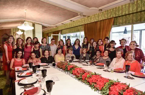 17082019 60 AñOS DE AMISTAD.  Festejando el santo de Elena de Webb con su grupo de amigas de los miércoles.