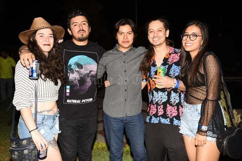20082019 Los asistentes disfrutaron de gratos momentos.