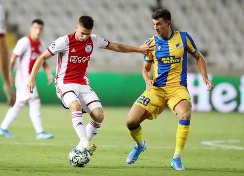 Ajax empata ante APOEL y se complica clasificación a Champions
