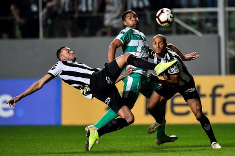 La Equidad, que espera continuar haciendo historia en la Copa Sudamericana, en la que nunca había llegado tan lejos en sus cinco participaciones, necesita una victoria en casa por más de un gol de diferencia para avanzar a semifinales.