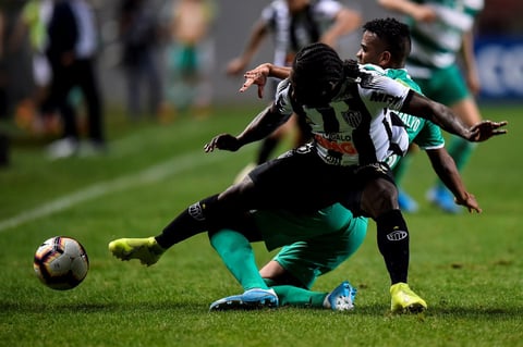 Atlético Mineiro toma ventaja en la Copa Sudamericana