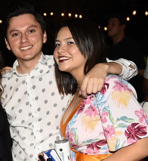 21082019 DE FIESTA.  Naín y Nelly.