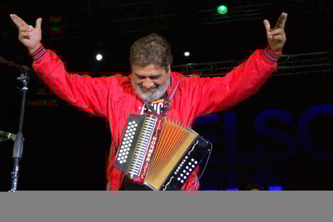 Fallece Celso Piña a los 66 años de edad