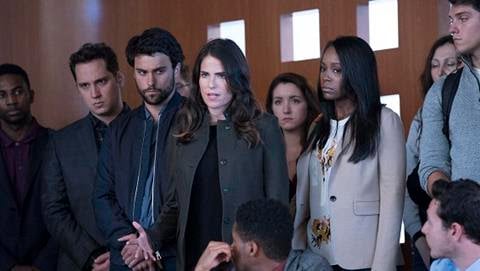 How to Get Away with Murder: Temporada 5 (01/09/2019) 
Lo turbio de la política, las apelaciones del grupo de Annalise, los secretos que emergen y un incidente fatal los involucra a todos en una investigación de asesinato.