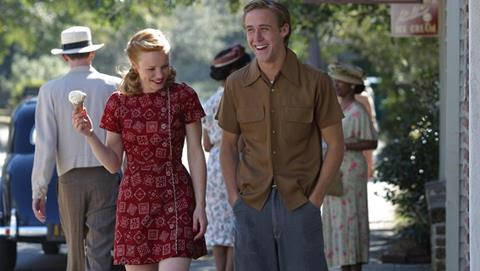 Diario de una pasión (01/09/2019)
En esta adaptación del éxito editorial de Nicholas Sparks, la guerra y las diferencias de clase dividen a dos jóvenes amantes en la década del cuarenta.