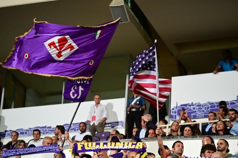 Fiorentina presenta a  Franck Ribéry, ante 12 mil aficionados