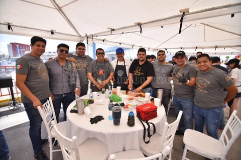 23082019 TARDE DE PARRILLADA . Amigos disfrutaron de deliciosos cortes y de amena charla.