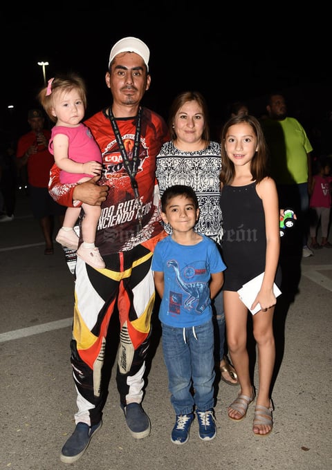 23082019 AMOR AL DEPORTE.  Familia Rojas.