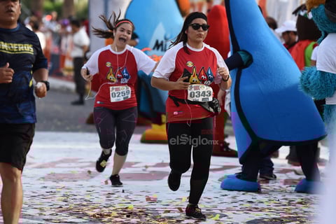 Corren la Gran Carrera Nacional 10 K Grupo SIMSA