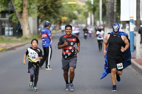 La carrera se organizó en ayuda a la Casa Hogar Juan Pablo II.