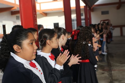 Miles de niños y jóvenes regresan este lunes a las aulas, así como el personal docente y administrativo que desarrollará el ciclo escolar 2019-2020.