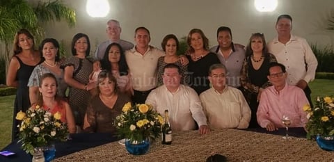 25082019 C.P. y M.C.A. Sandra Chavarría, C.P. y M.C.A. Luz María Valdez, C.P. y M.C.A. Carlos Hurtado, Ing. Salvador Hernández Vélez, Rector de la U.A. de C.; C.P. y DR. Manuel Medina Elizondo, Director de Postgrado de la F.C.A.; C.P. Lucila González, C.P. y M.C.A. María Luisa Carranza, C.P. y M.C.A. Maricela Carrillo, C.P. Elvia Leticia Aguilar, C.P. Luis Fernando Ibarra, C.P. Víctor Manuel Rodríguez, C.P. y M.C.A. Brígida Mata, C.P. Lorena Sandoval, C.P. Andrés Carreón, C.P. Leticia Cortés y C.P. Jaime Arreola.