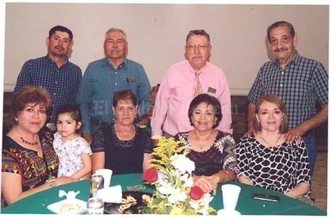 25082019 César, Ramiro, José, Ramón, Elba, Concha, Gloria y Lucy.