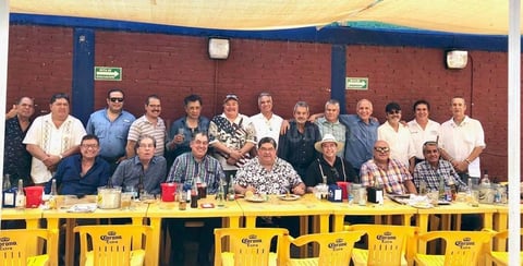 25082019 GRATO ENCUENTRO.  Reunión mensual de la XXX Generación de la Preparatoria Venustiano Carranza.