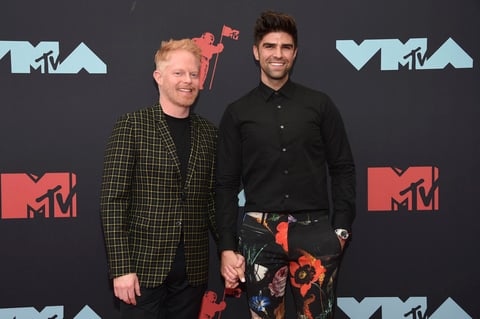 Jesse Tyler Ferguson y Justin Mikita.