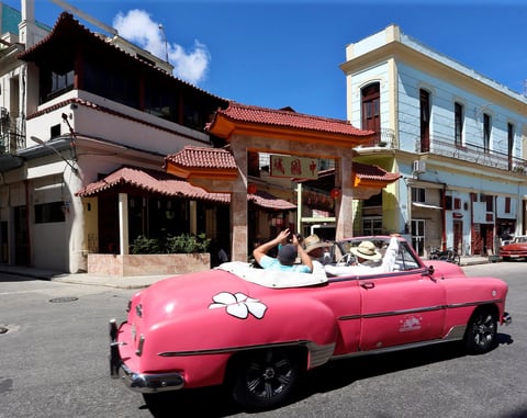 El Barrio Chino se ubica en Centro Habana, uno de los municipios más poblados y antiguos de la capital cubana.