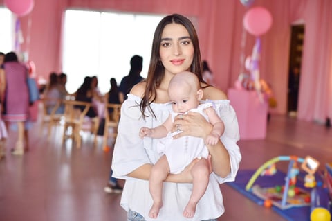 Luciana y Carlota.jpg