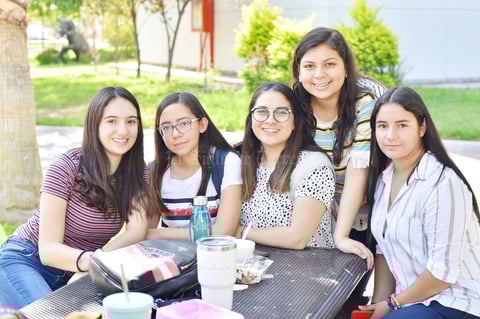 Ana Laura, Mayte, Sofía, Daniela y Susan.jpg