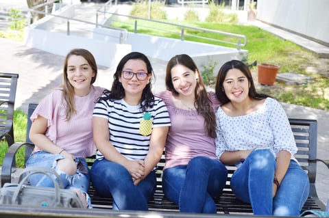 Isabel, Luisa, Natalia y Andrea.jpg