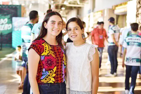 Carola y Sofía.jpg