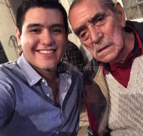 28082019 Emiliano González y su abuelo Sabino González.