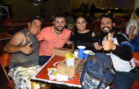 28082019 Chuster, Denise, Moy y Pollo.