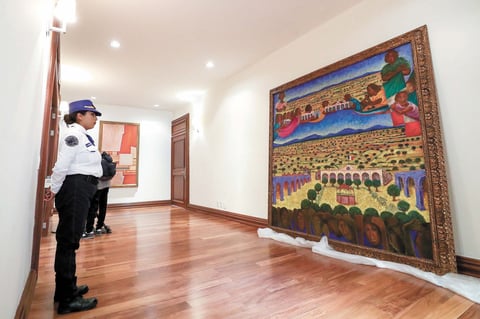 Carlos Molina precisó que todas las obras que se exhiben pertenecen a 1993, excepto 'Los volcanes', de Luis Nishizawa, que es de 1990.