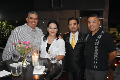 29082019 RECIENTE EVENTO SOCIAL.  Javier, Flor de María, Hiram y Víctor.