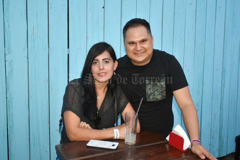 29082019 GOZAN DE UNA AMENA TARDE.  Luisa y Germán.