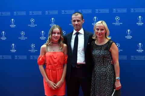 Se lleva a cabo sorteo de la fase de grupos para la Champions League