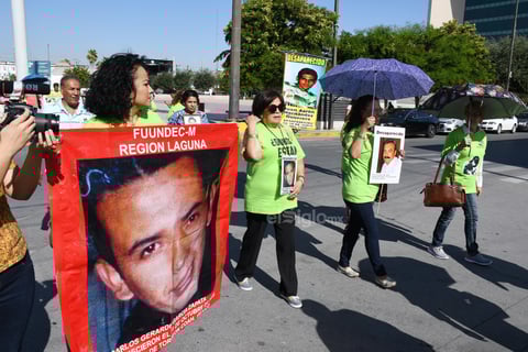 Marchan por el Día Internacional de las Víctimas de Desapariciones Forzadas