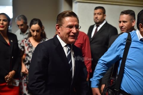 El gobernador de Durango, José Rosas Aispuro Torres, fue quien presidió la Sesión Solemne, que se desarrolló en el centro de convenciones Posada del Río.