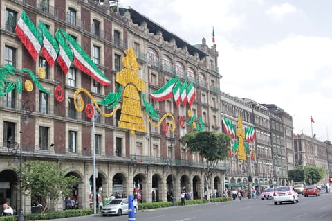 Septiembre pinta de verde, blanco y rojo las calles de CDMX