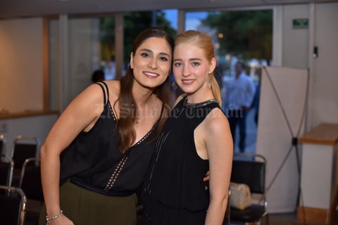 03092019 Scarlet y Susana.
