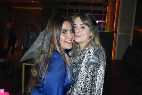 04092019 Karina y Valeria.