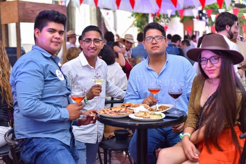 05092019 GRATA CONVIVENCIA.  Juan, Ulises, Mario y Lluvia.