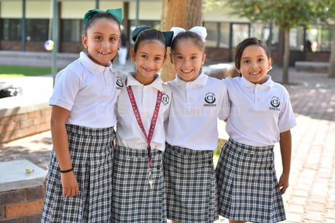 05092019 Constanza, Aurora, Scarlet y Victoria.