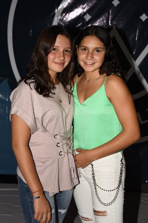 06092019 EVENTO ESCOLAR.  Ana Cecy Rodríguez y Regina Rodríguez.